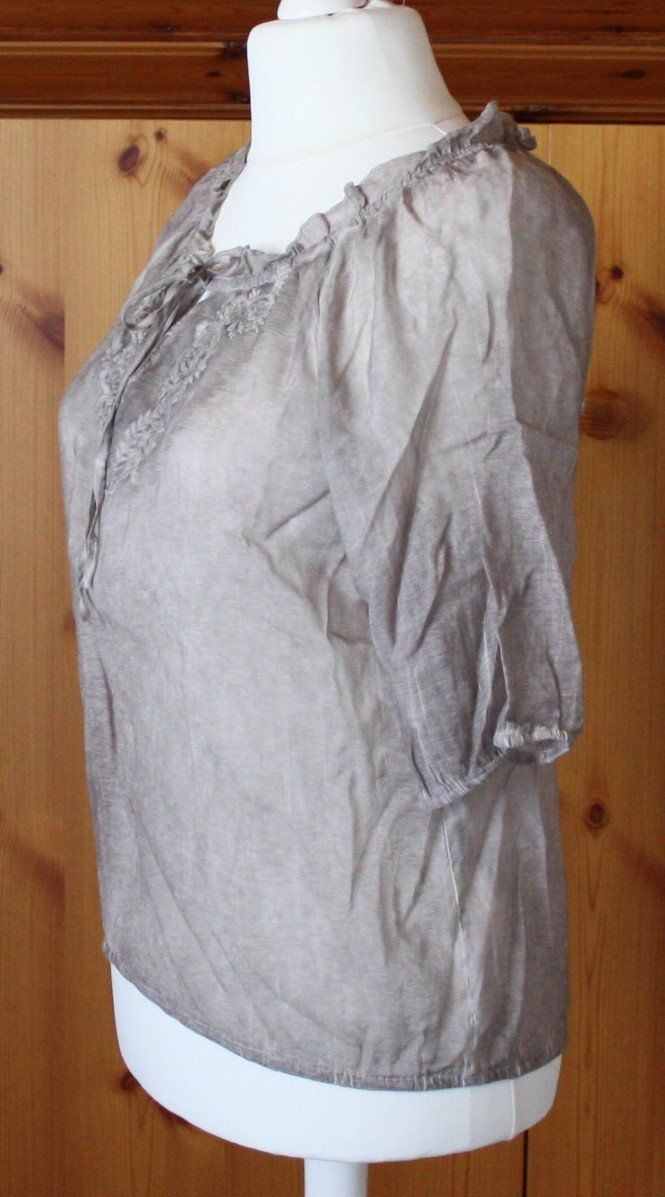 Camicette: Kurzarm Bluse hellbraun Gr. M – Usato da Flüelen venduto da Diversicum-Textil 2