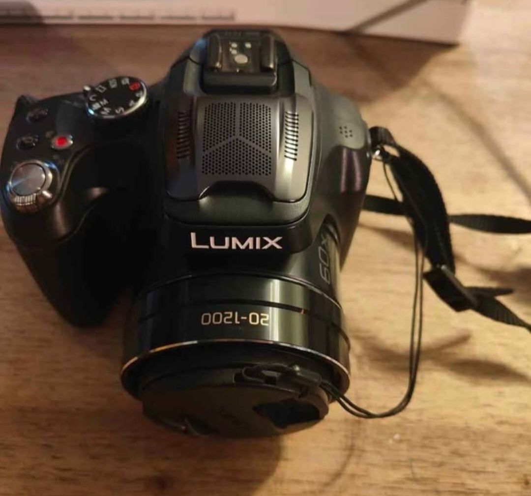 Panasonic Fotocamera: Panasonic Lumix Digital Kamera  – Usato da Dietfurt venduto da Destroyed