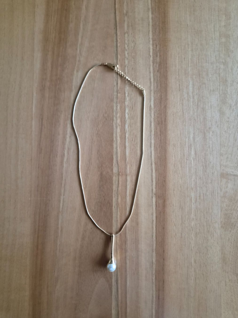 Colliers: Halskette mit Perle goldfarben, 45 cm – D'occasion à Ibach par urs_sl5h
