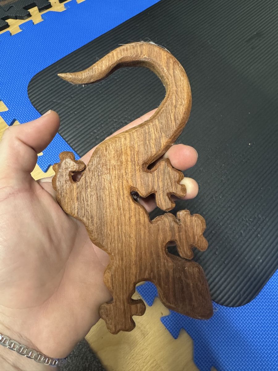 Holzartikel: Handmade Wooden Gecko Lizard Figurine Decor – Gebraucht aus Seuzach von Wolf936 2