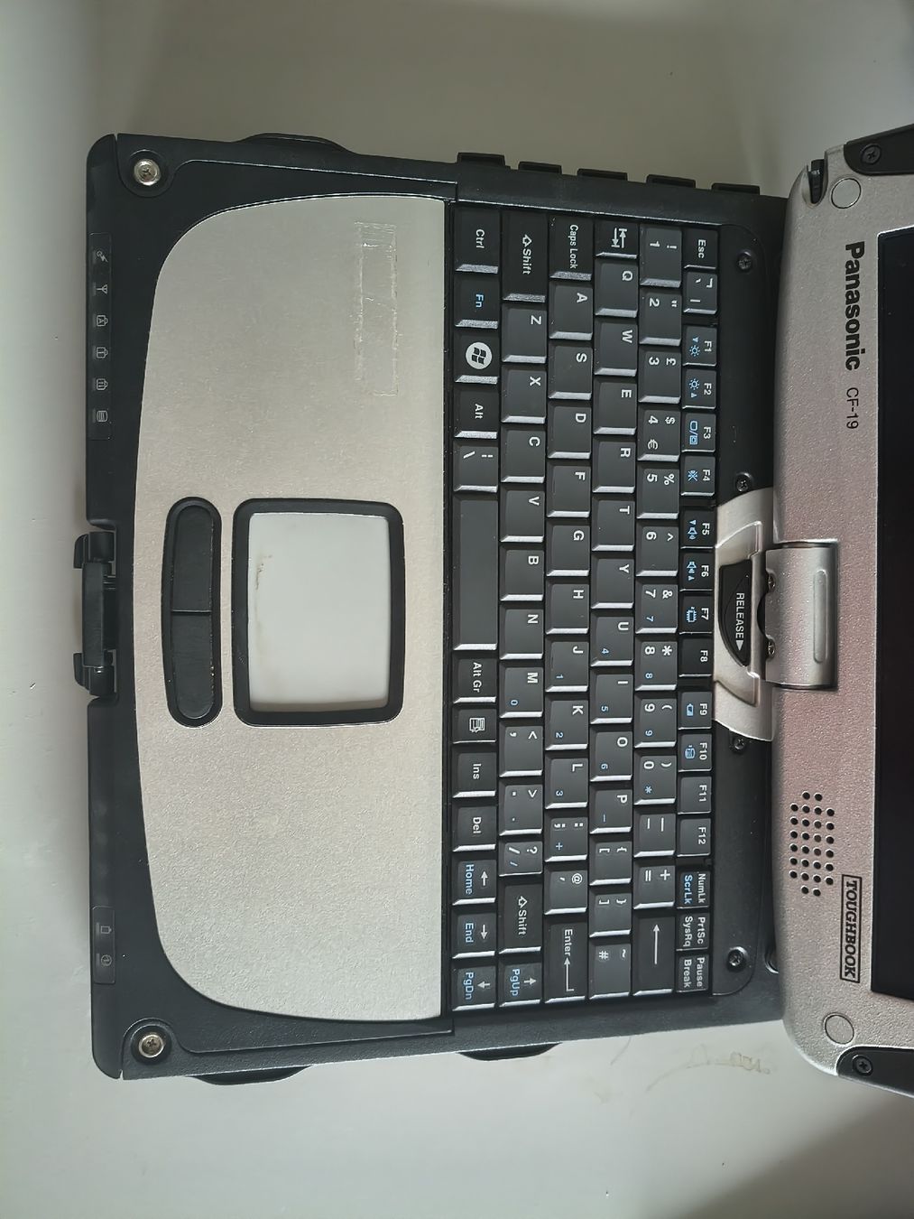 Panasonic Notebook: Panasonic Toughbook CF-19 rugged laptop untested condition – Difettoso da Zürich venduto da TrainLine 2