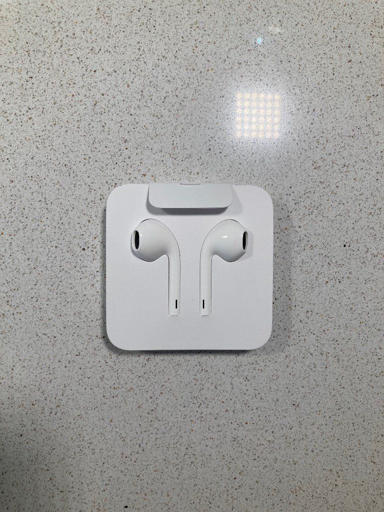 Apple Casques audio: Apple Original Earpods Ohrhörer NEU – Neuf avec emballage d'origine à Lugano par gianlu3
