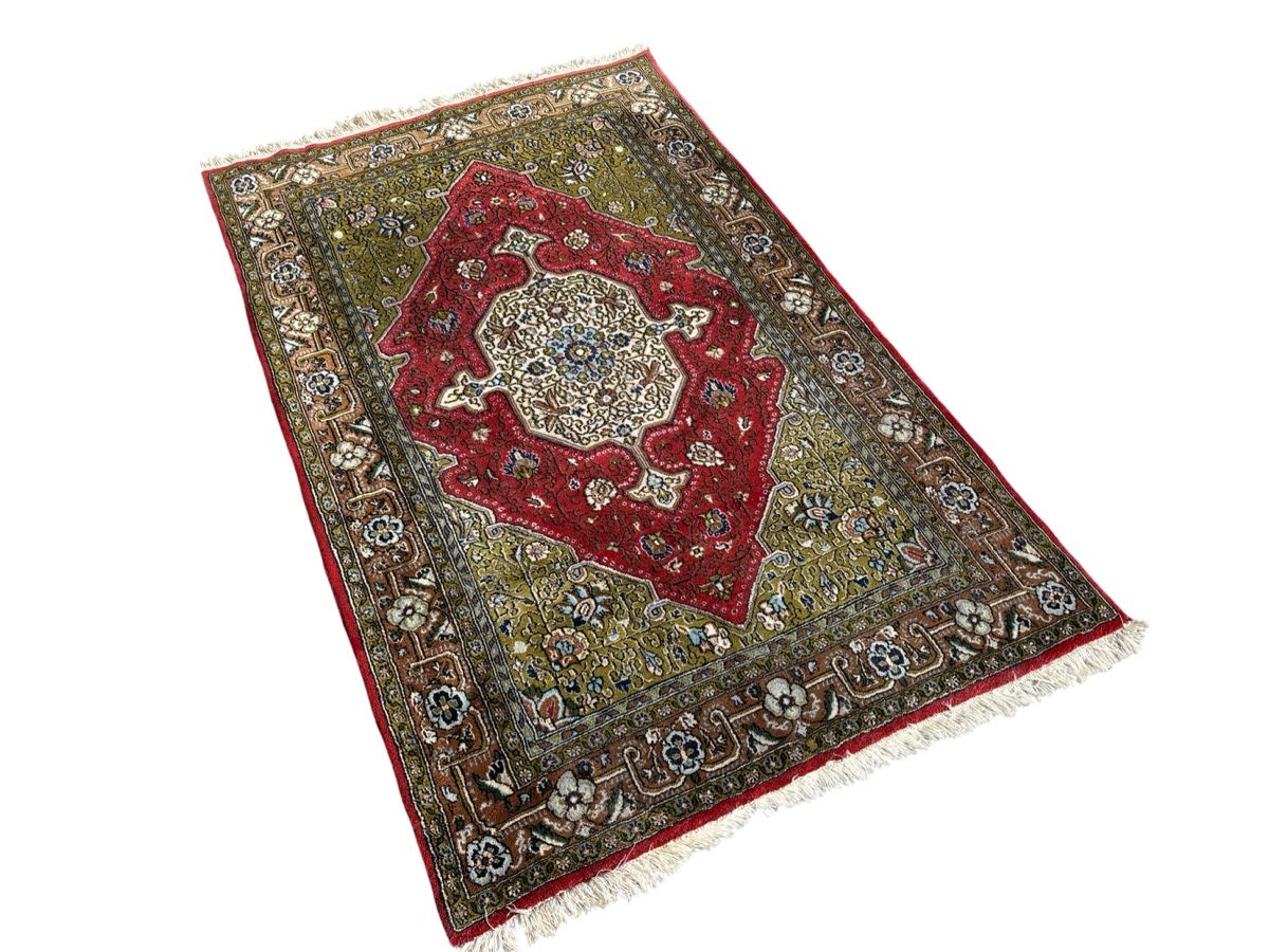 Tappeti: Herrlicher GHOM handgeknüpfter Perserteppich – Usato da Bennau venduto da Mayer_Carpets 3