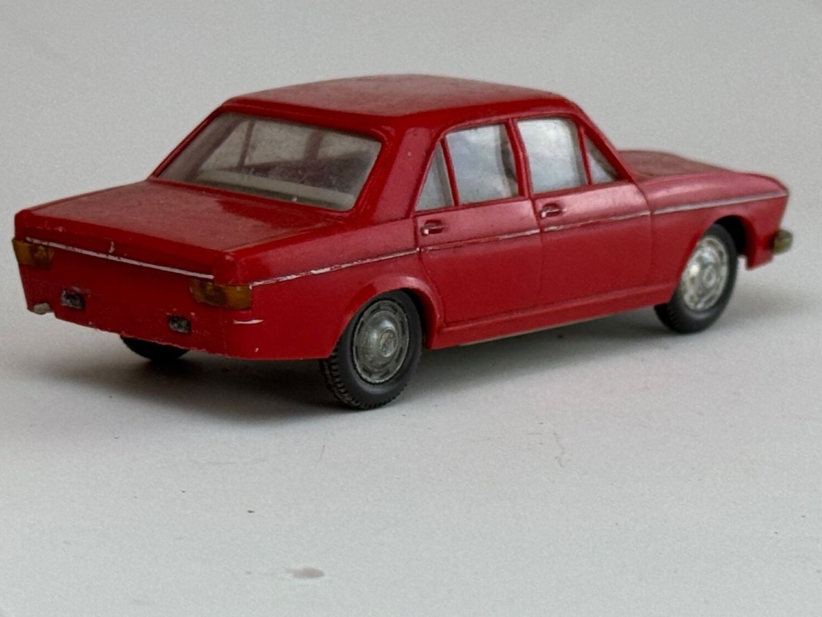 Wiking Voitures modèles: SG-Wiking Cursor Audi 100 rot – D'occasion à Elm par Wikmtz 1