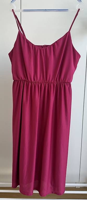 Vestiti: Magentafarbenes Kleid, Gr 44 – Usato da Zürich venduto da mel_v8qp