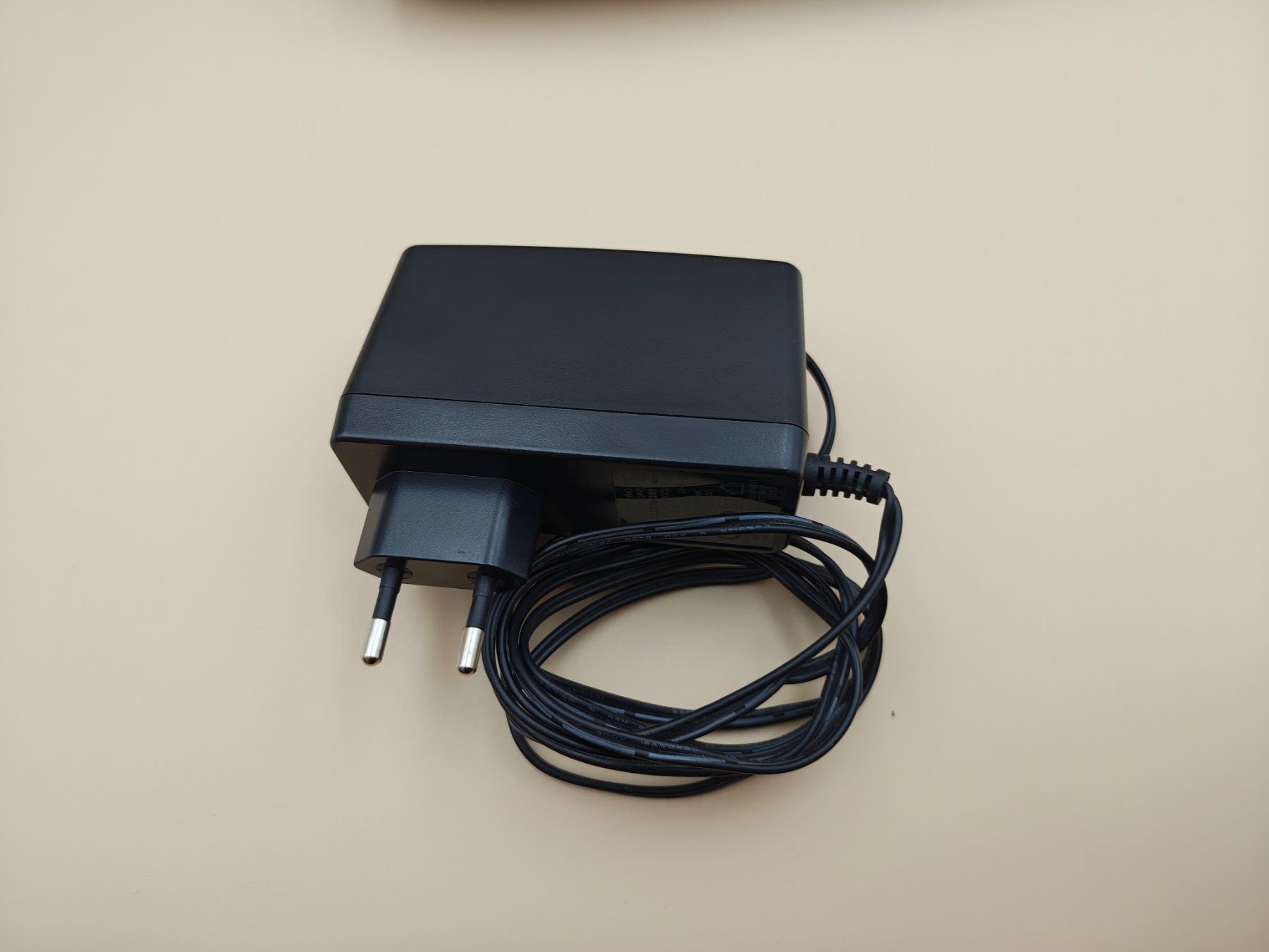 Fritz Modem & Router: FRITZ!Box 5490 Glasfaser-Router mit WLAN & DECT – Usato da Freienbach venduto da Lustoilus 4