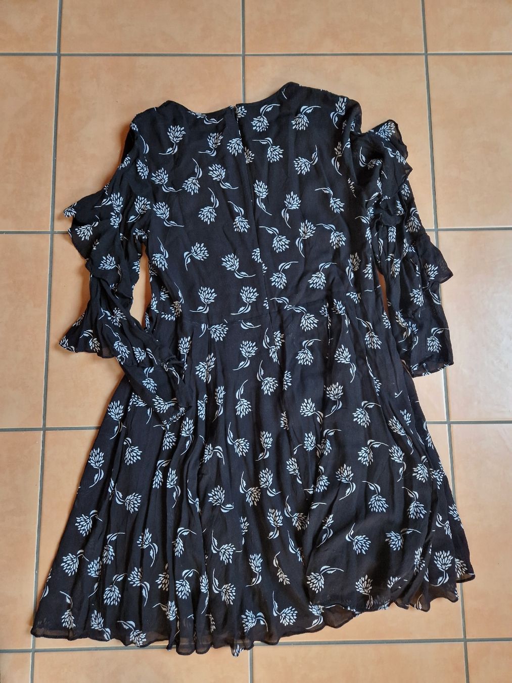 Hallhuber Kleider: Hallhuber Kleid Rüschen 42 – Gebraucht aus Lichtensteig von Cocabana_16 4