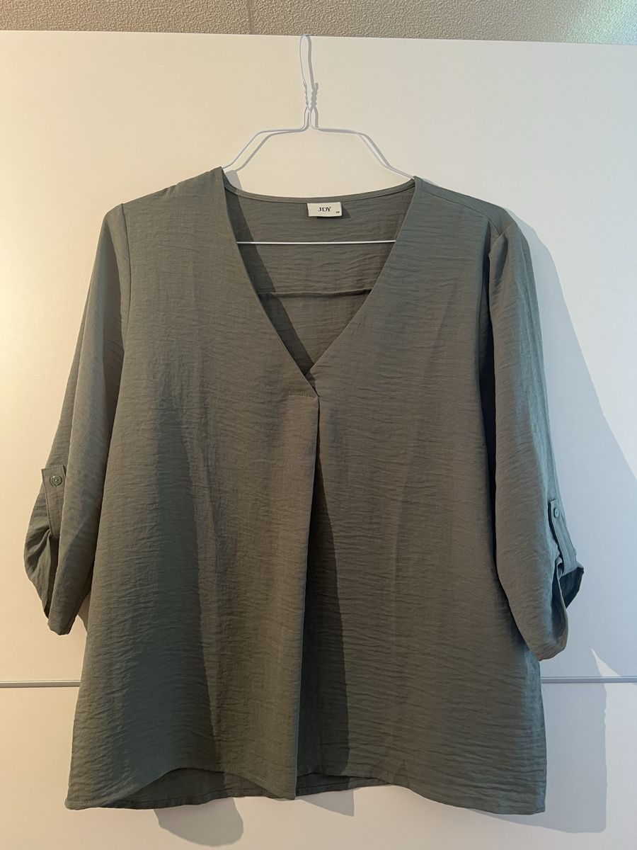 Camicette: Bluse von JDY, Grösse 38 – Nuovo (secondo la descrizione) da Wangen b. Olten venduto da Molinker