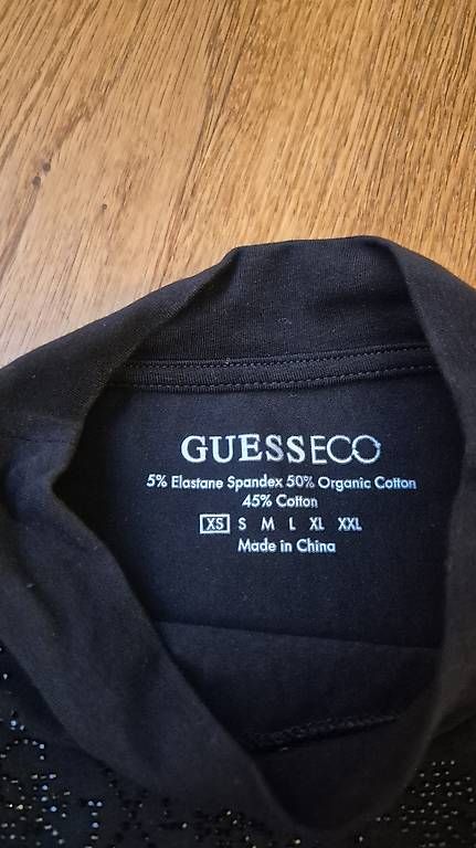 T-Shirts: Neues Guess T-Shirt – Neu (gemäss Beschreibung) aus Feusisberg von cts_55rn 2