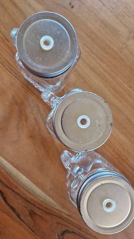 Bicchieri: 3 Gläser mit Deckel – Usato da Seewen SO venduto da Perle8 1