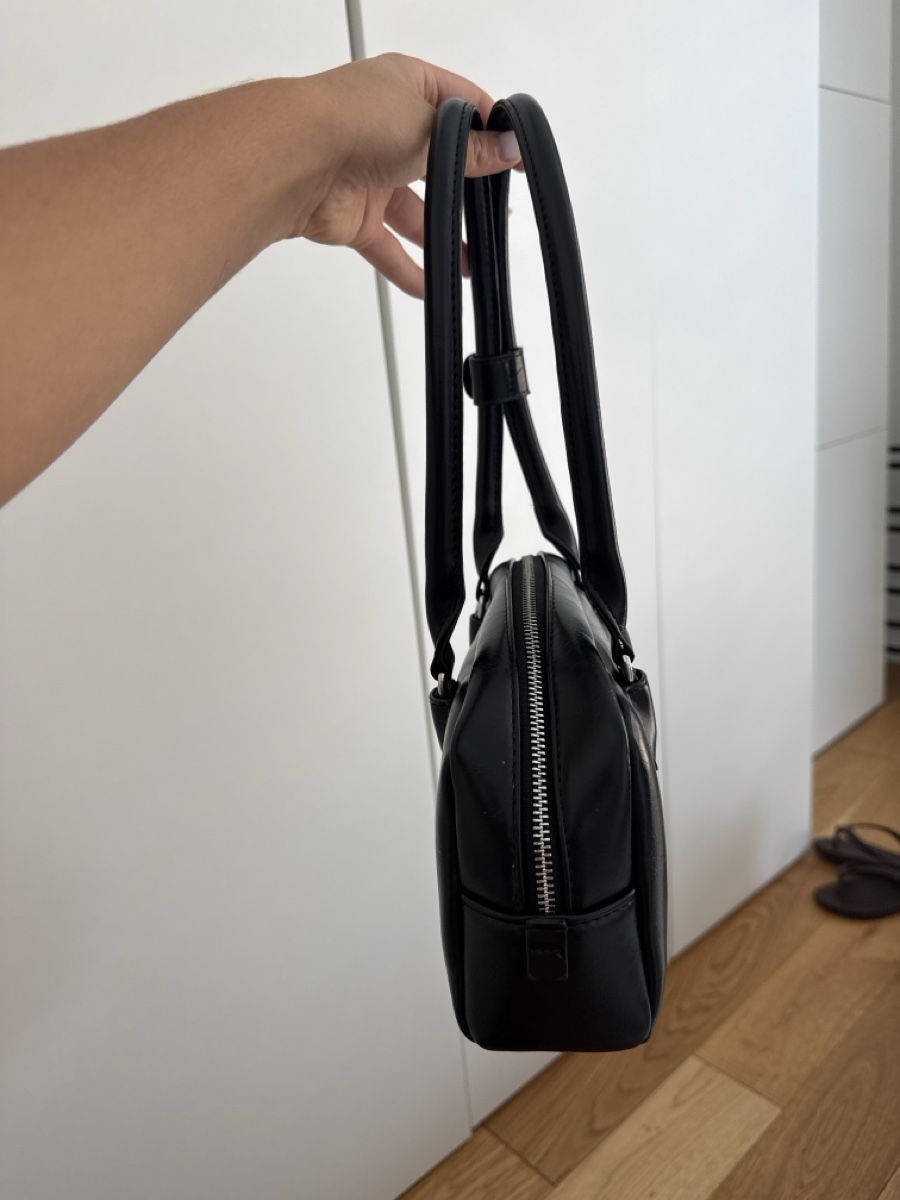 Borse da donna: Hand bag – Usato da Nebikon venduto da Preloved_bykelly 1