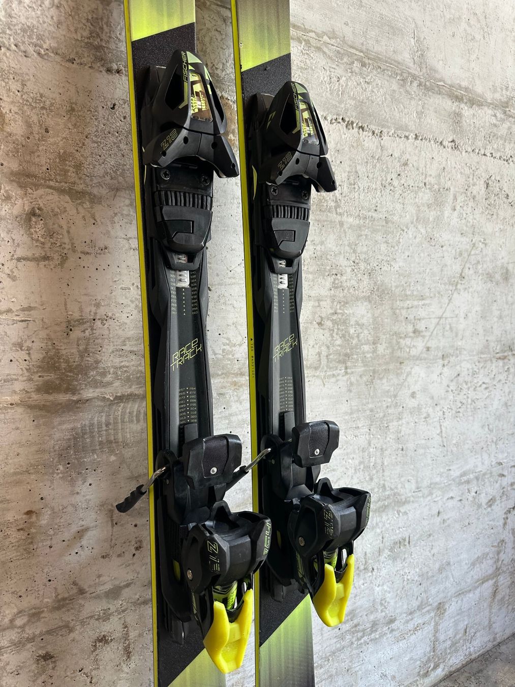 Fischer Sci: Fischer RC4 SC Ski 155CM – Usato da Emmenbrücke venduto da karkarkar 2