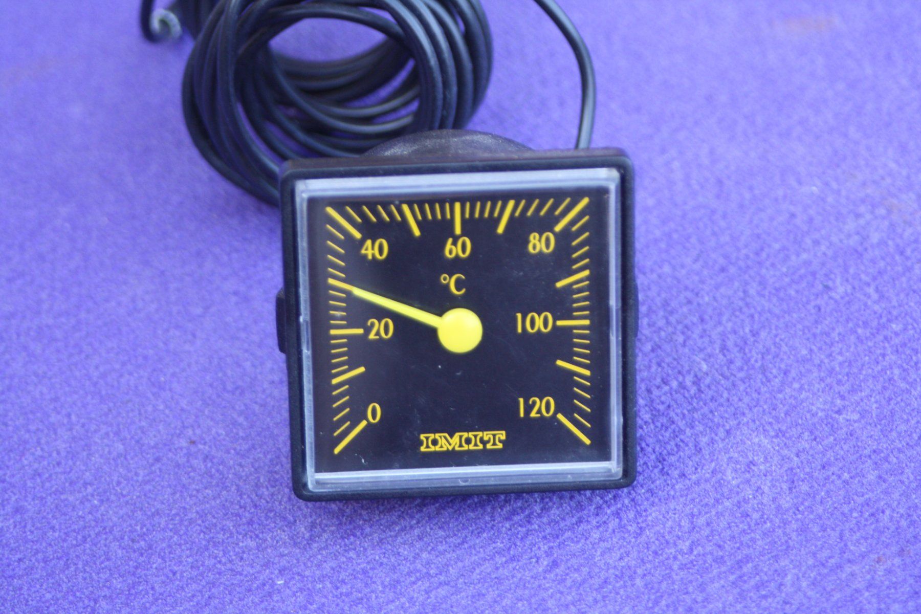 Sonstiges für Haushalt & Wohnen: THERMOMETER MIT FERNFÜHLER – Gebraucht aus Wauwil von Pneuedy