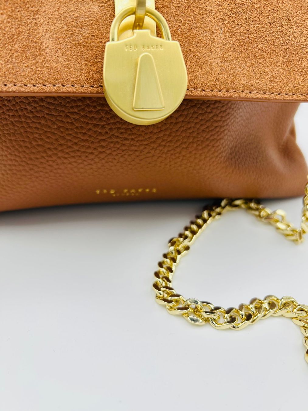 Taschen für Damen: Ted Backer Schultertasche – Gebraucht aus Turgi von dewi2003 1