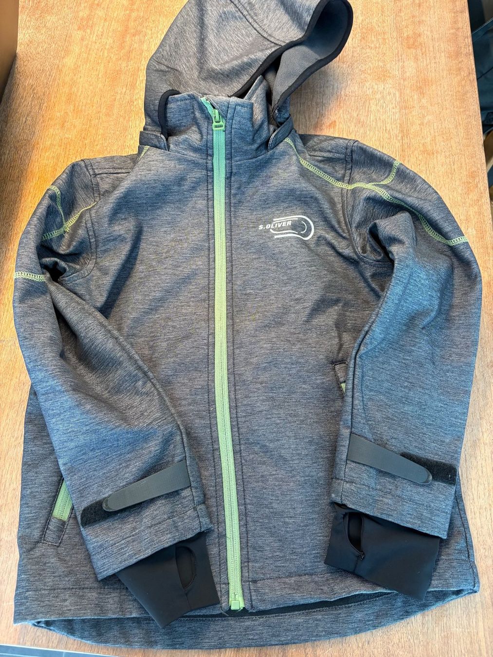 Jacken: Softshell Jacke grau – Gebraucht aus Konolfingen von Smorgi