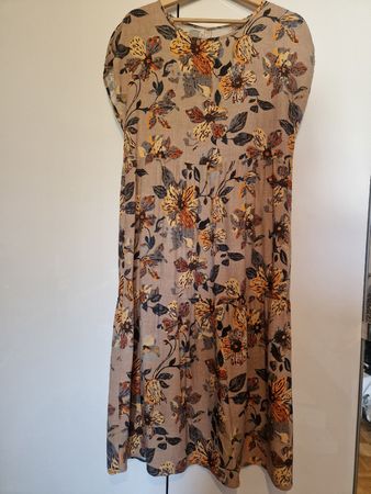 Sommer- / Herbst Kleid mit Blumenmuster Gr. M neu