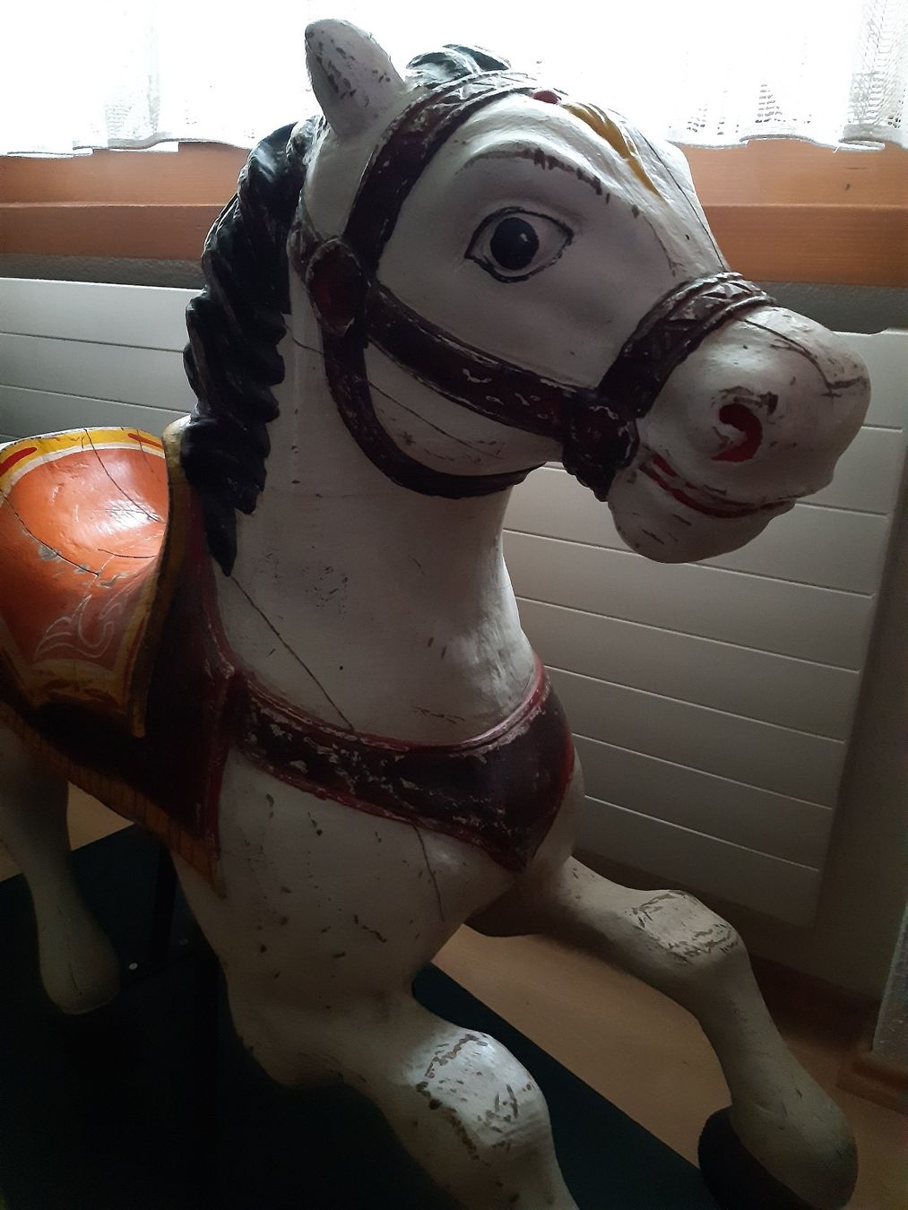 Tutte le decorazioni: Antikes Karussell-Holzpferd – Usato da Oberrohrdorf venduto da lilas46 3