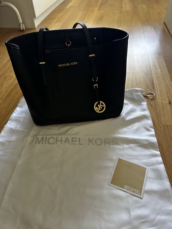 Michael Kors Shopper