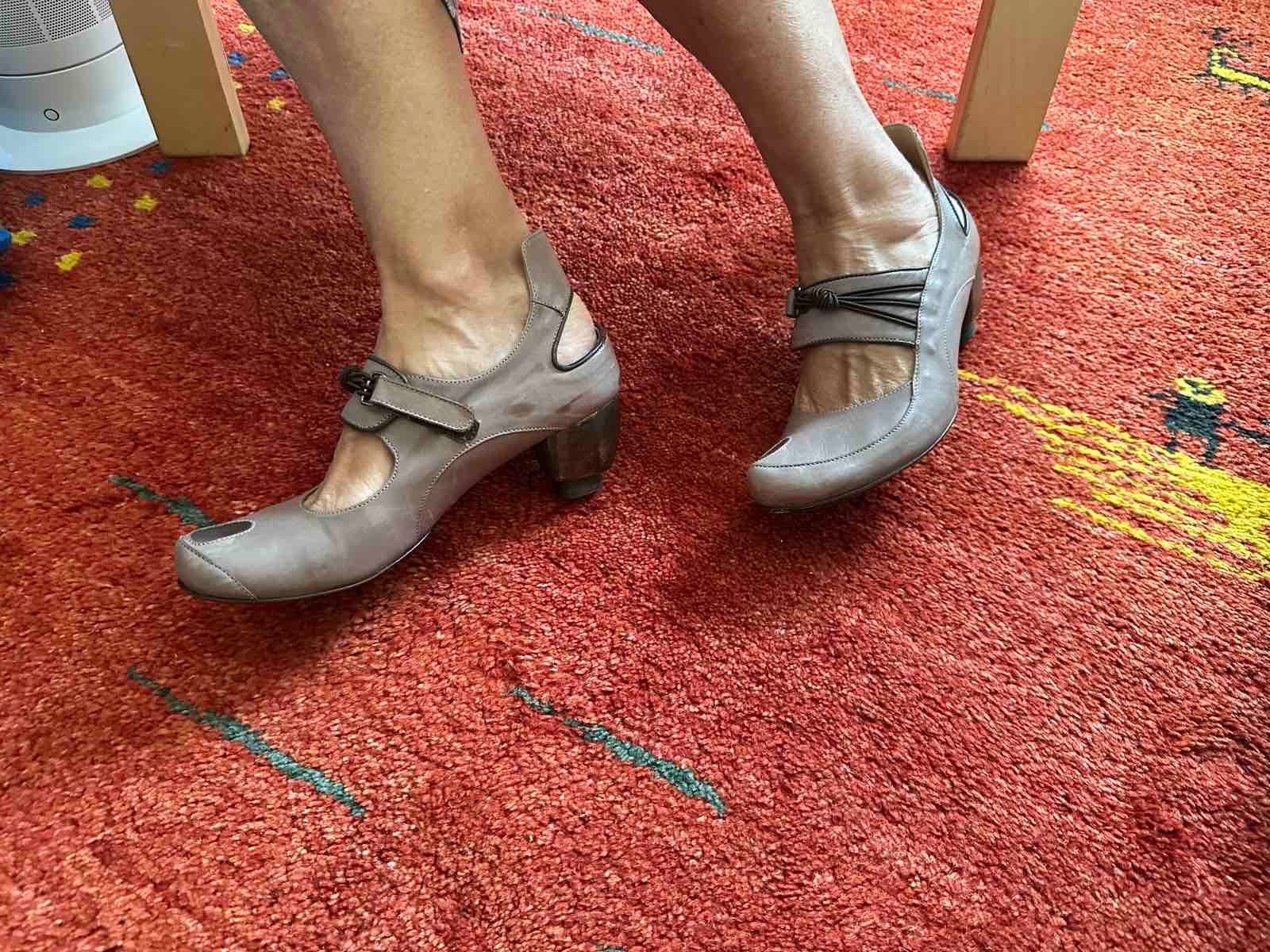 Scarpe da donna: RODA Pumps-Sandalen Grösse 38 – Usato da Luzern venduto da Sesilija 2