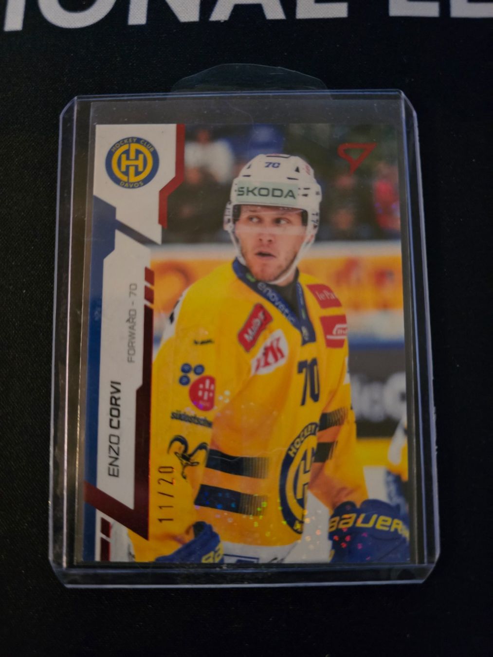 Sportzoo Carte collezionabili: Corvi // RED 11/20 // BASE // HCD // HC DAVOS – Usato da Beringen venduto da Candrox__