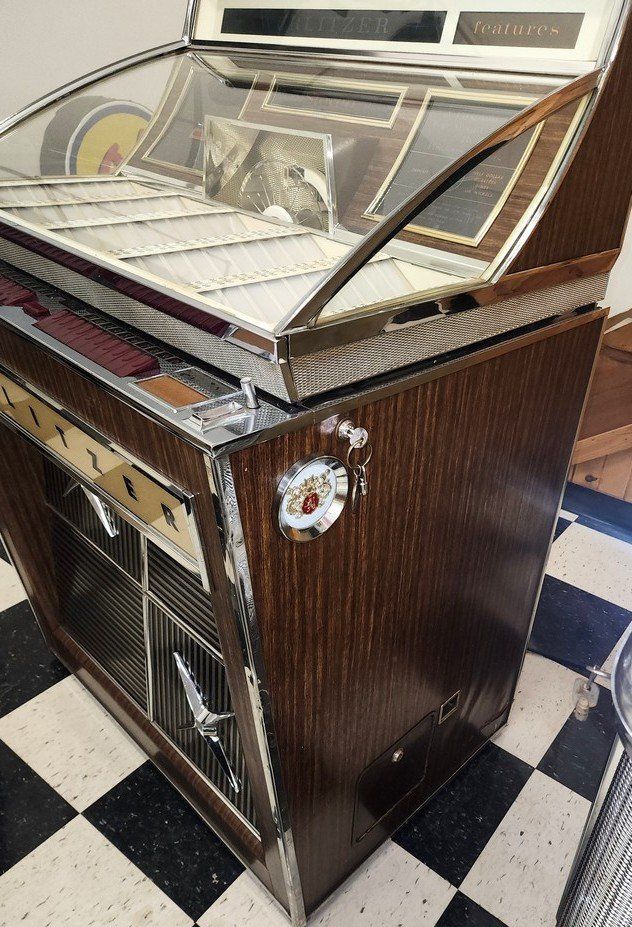 Wurlitzer Musiktruhen: Wurlitzer Jukebox Model 2900 – Defekt aus Geroldswil von jukeman 5