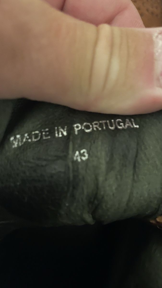 Scarpe da uomo: Bottines en cuir – Taille 43 – Usato da Vuarrens venduto da Pipaps 3