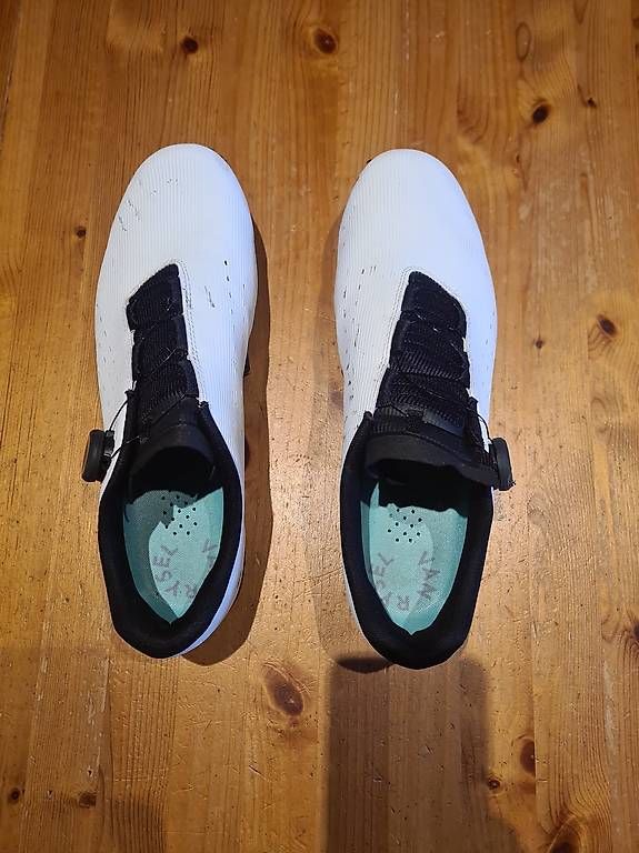 Scarpe da uomo: Chaussures Vélo de route, pointure 46 – Usato da Châtel-St-Denis venduto da max_fri 1