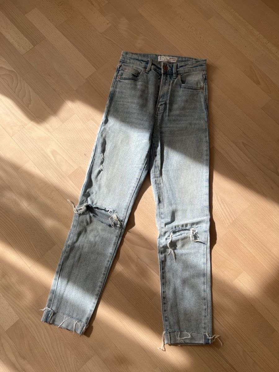 Stradivarius Jeans: Strdivarius Jeans 34 – Usato da Winterthur venduto da Dasomesi