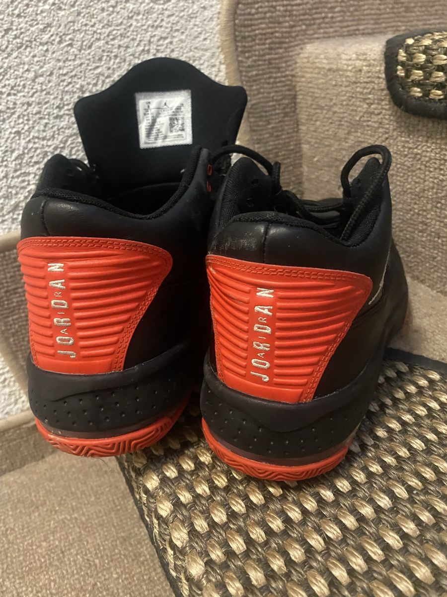 Herrenschuhe: Jordan Turnschuhe Größe 41 – Gebraucht aus Brütten von Yecil 3