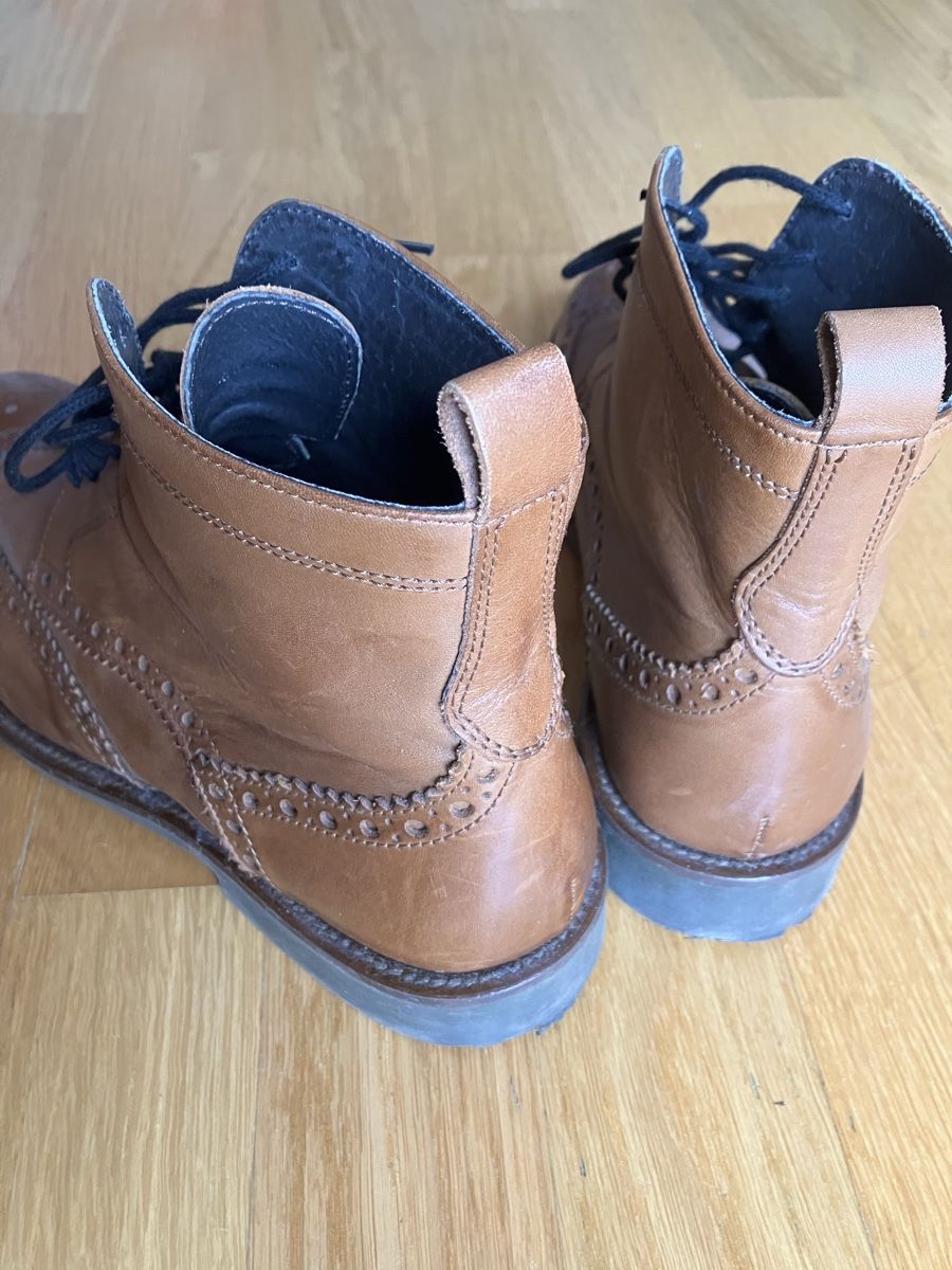 Scarpe da uomo: Bottines brogue en cuir marron clair taille 42 – Usato da Meyrin venduto da olegarius 2
