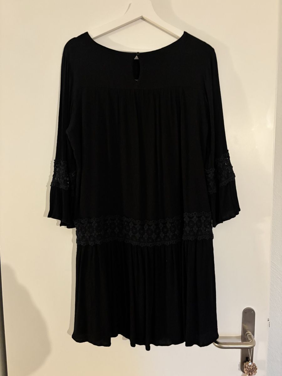 Robes: Kleid mit Spitzenborte – D'occasion à Rapperswil SG par JuViSh 2