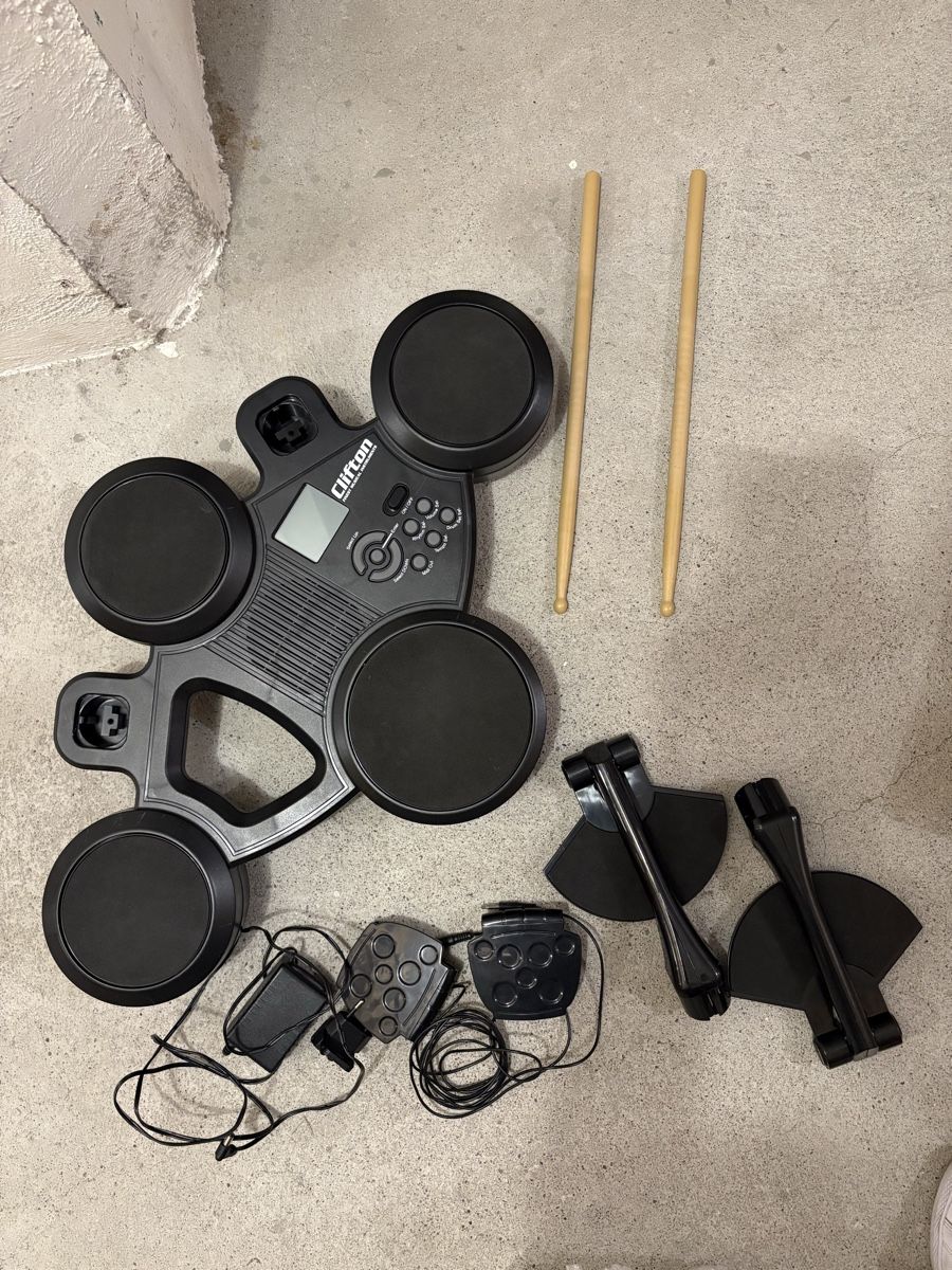 Musikinstrumente: E-Drum-Set Clifton gebraucht – Gebraucht aus Romanshorn von Ssivakumar