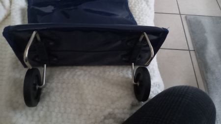 Sac de courses à roulettes pliable, bleu marine, pratique!