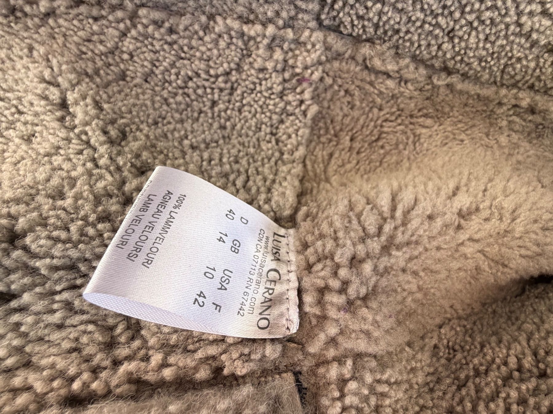 Giacche: Kuschelige Lammlederjacke, passt 34-36 – Usato da Zürich venduto da serendipity. 1