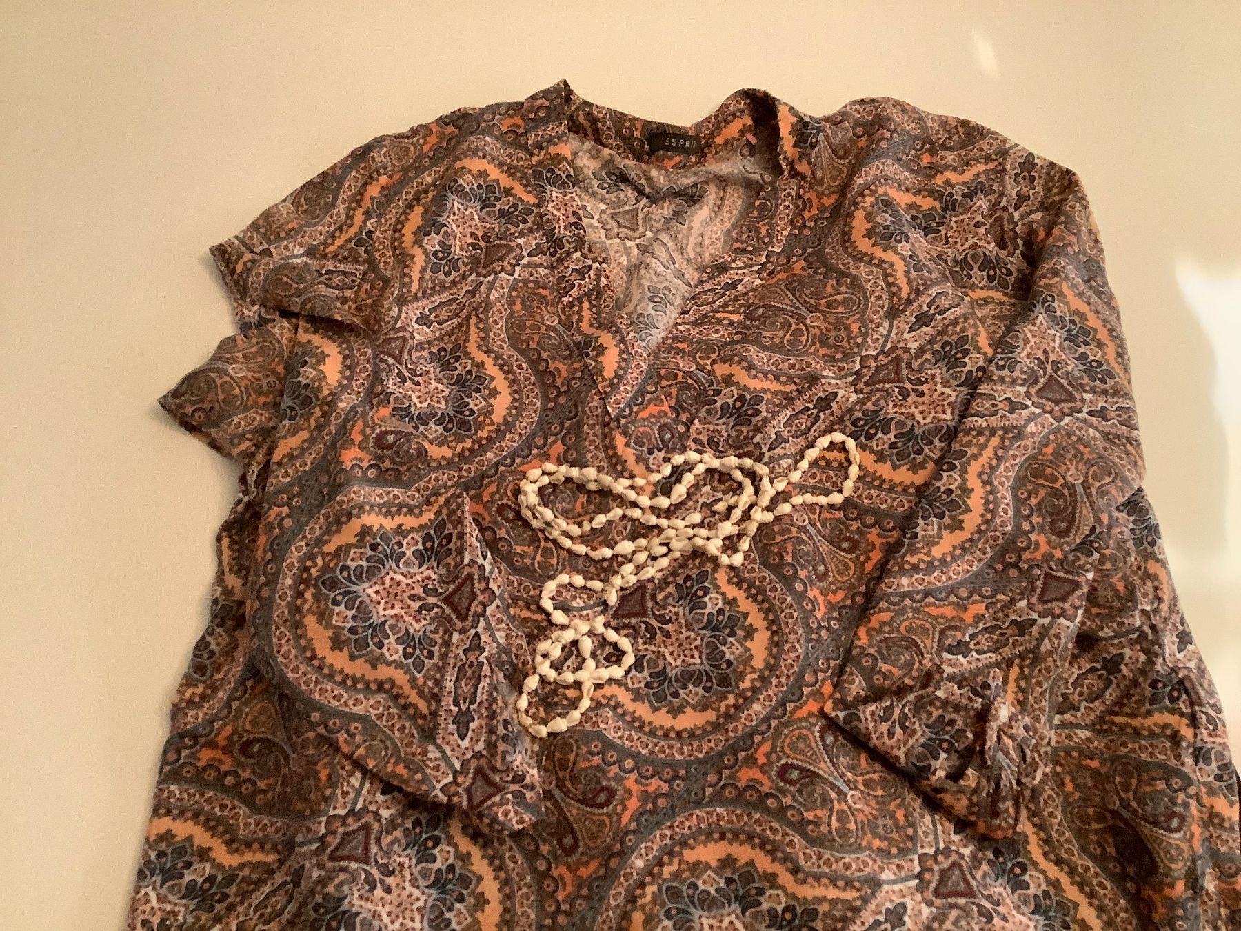 Lotti di vestiti: Damenbluse und Hose mit Kette – Usato da Triesen venduto da boston7 2