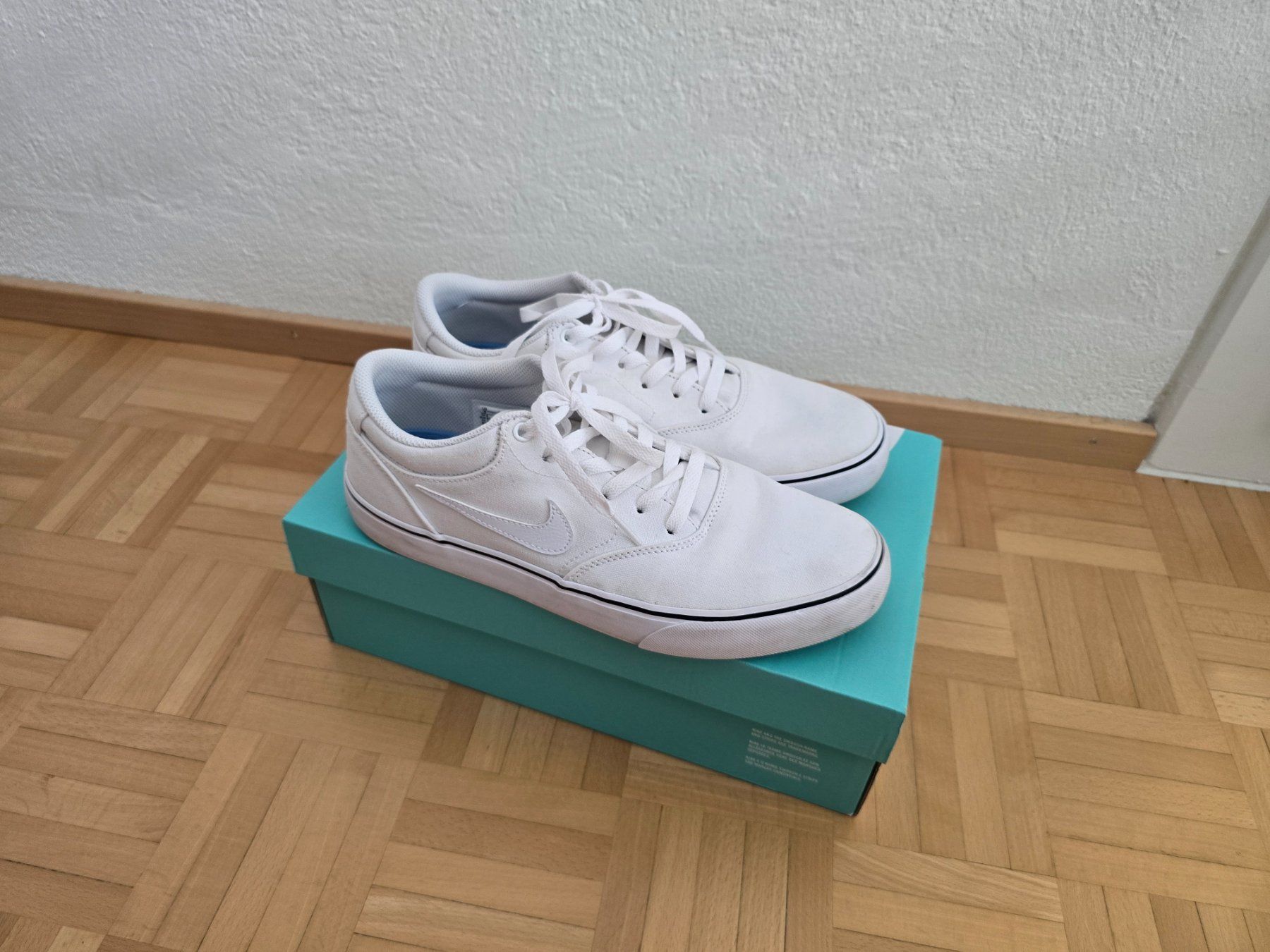 Nike Chaussures hommes: Nike Sneaker Low – D'occasion à Zug par fil_79y6