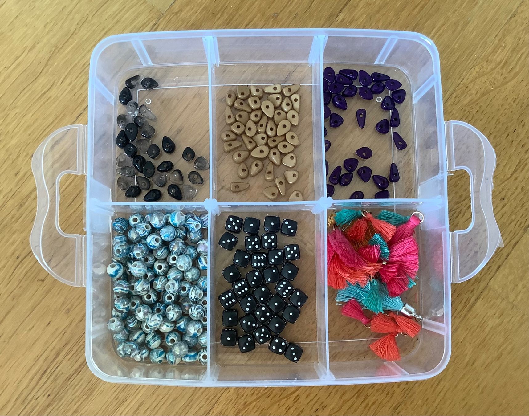Kit bricolage: Perlen Set in Aufbewahrungsbox – Usato da Adliswil venduto da Urspirit 4