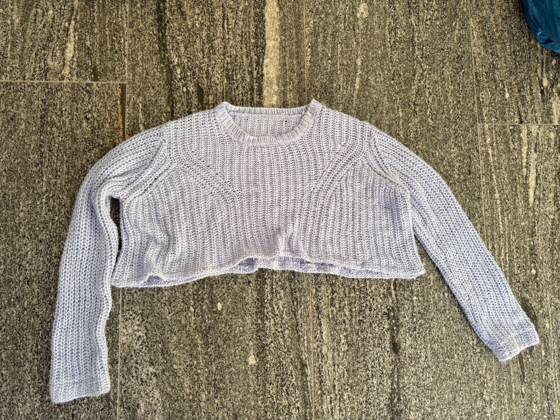 Maglioni & Felpe: Light blue womens cropped knit sweater – Usato da S. Vittore venduto da via_h2nb