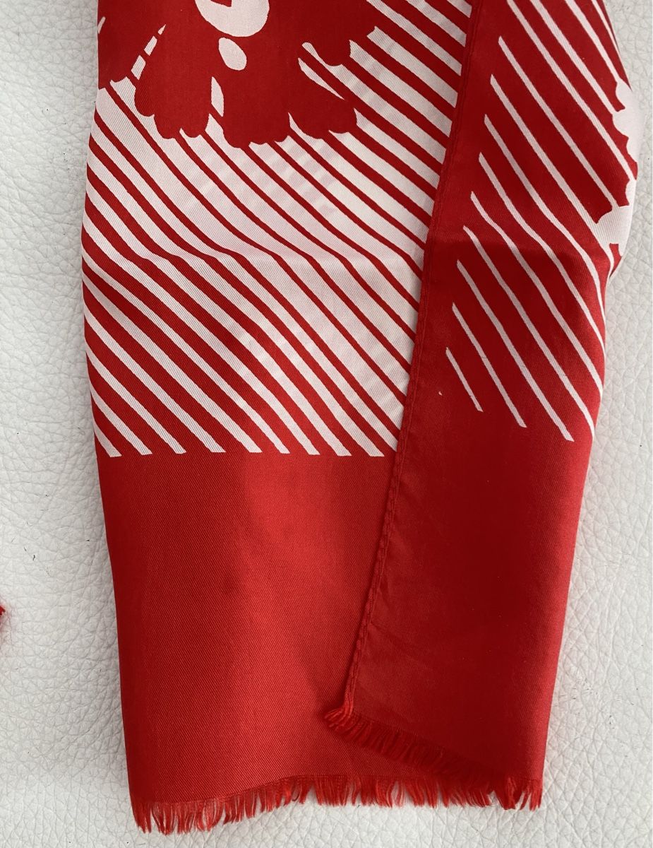 Foulard & Sciarpe: Seiden Schal 🌸 – Usato da Opfikon venduto da Luis144 5