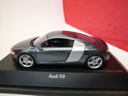 Audi R8 - anthrazit - limitiert 1500 - Schuco Box - schön