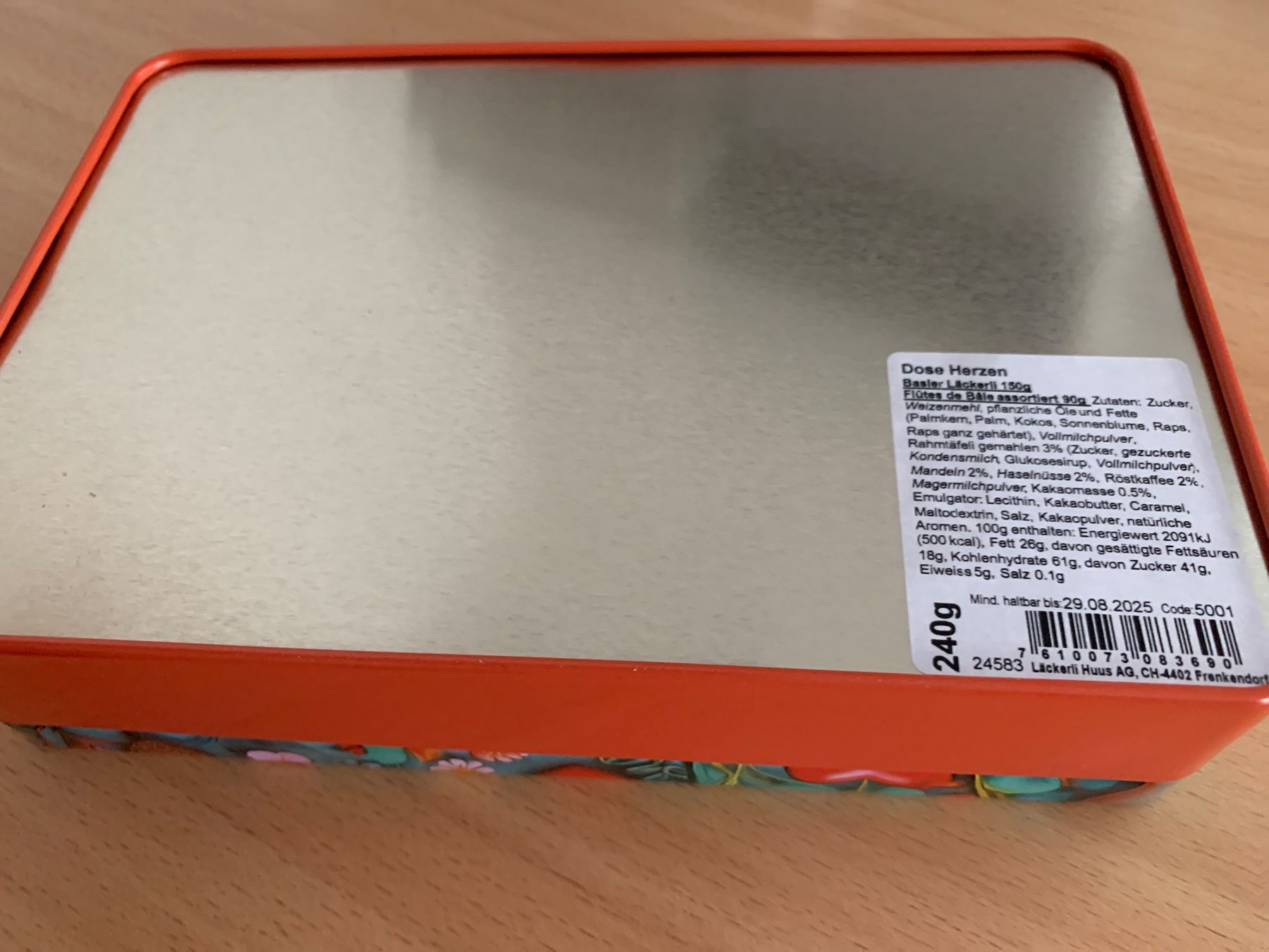 Toutes les décorations: Läckerli Huus Dose Herzen Blechdose – D'occasion à Ibach par lisch3 1