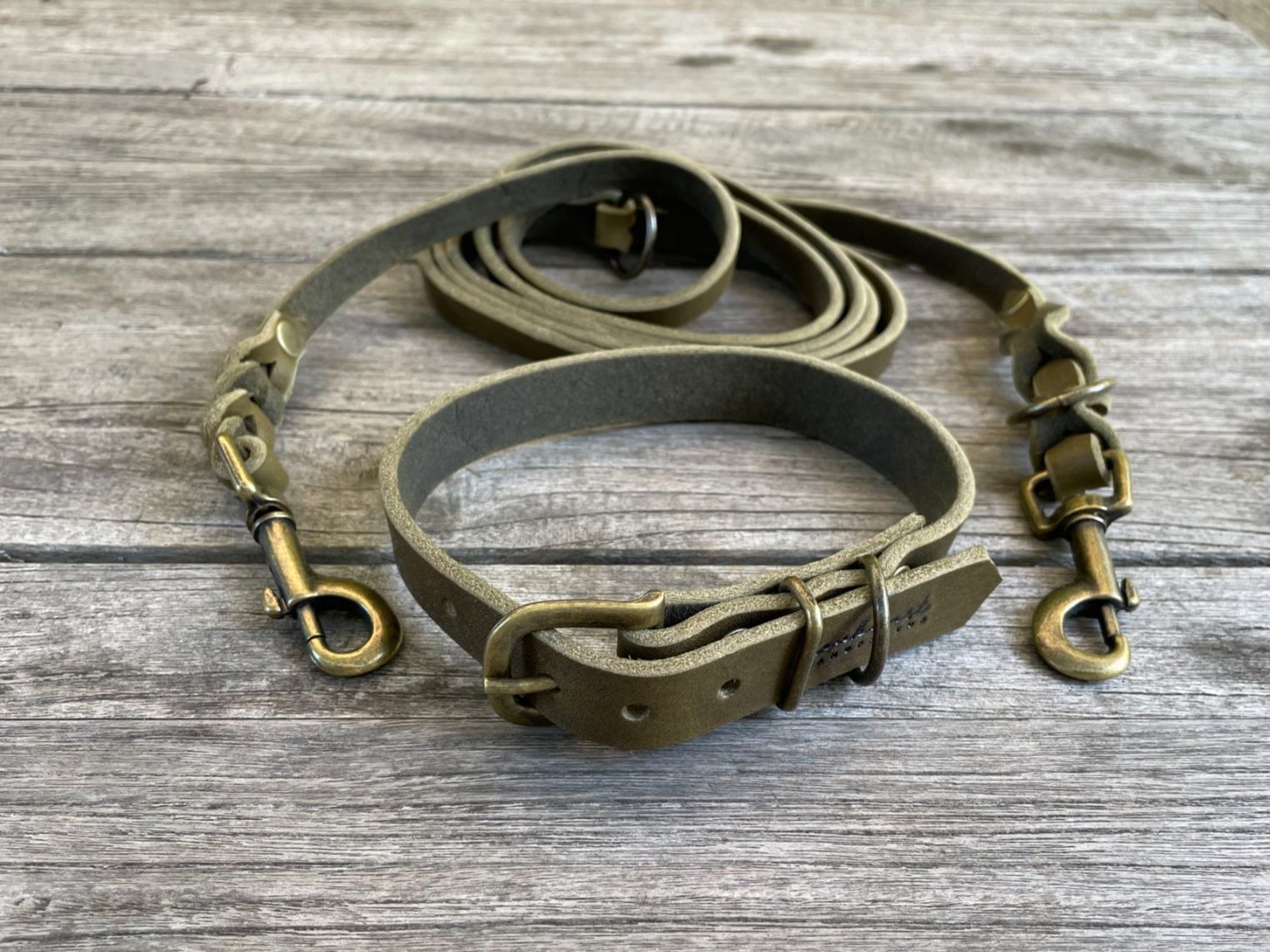 Leine & Halsband: Hundehalsband- & Leinenset Leder olive NEU - Medium – Neu und originalverpackt aus Gockhausen von Timiboy4