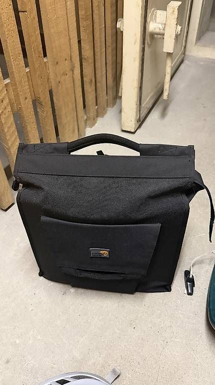 Taschen: Velo Gepäckträgertasche – Gebraucht aus Reinach BL von asi_ffz5