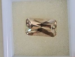 Csarite,Diaspore Farbwechsel