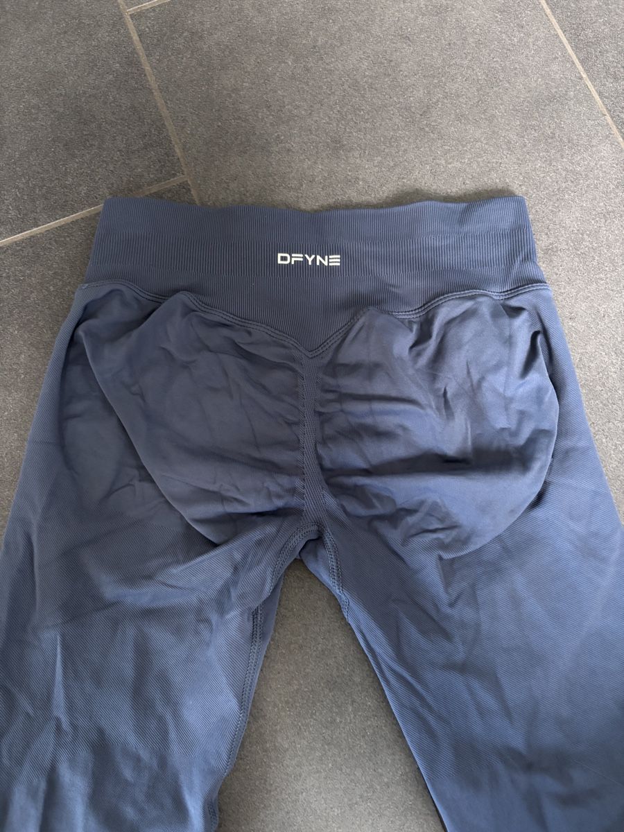 DFYNE Leggings: Dfyne impact Leggins, dunkelblau, Gr. M – Nuovo (secondo la descrizione) da Seuzach venduto da len_6mrv 2