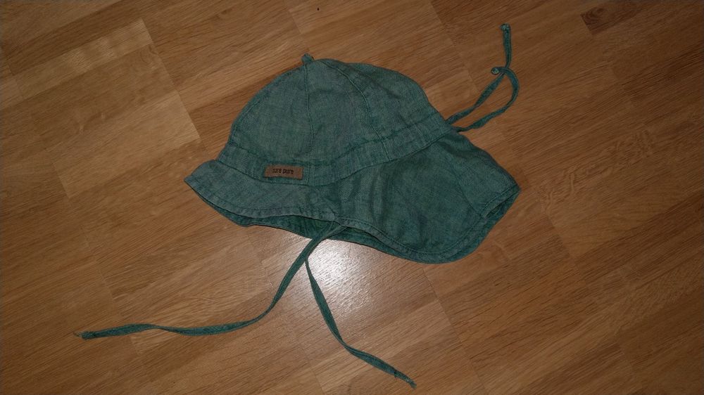 GG Marmont Mini-Schultertasche in leuchtend grünes Leder | ® CH