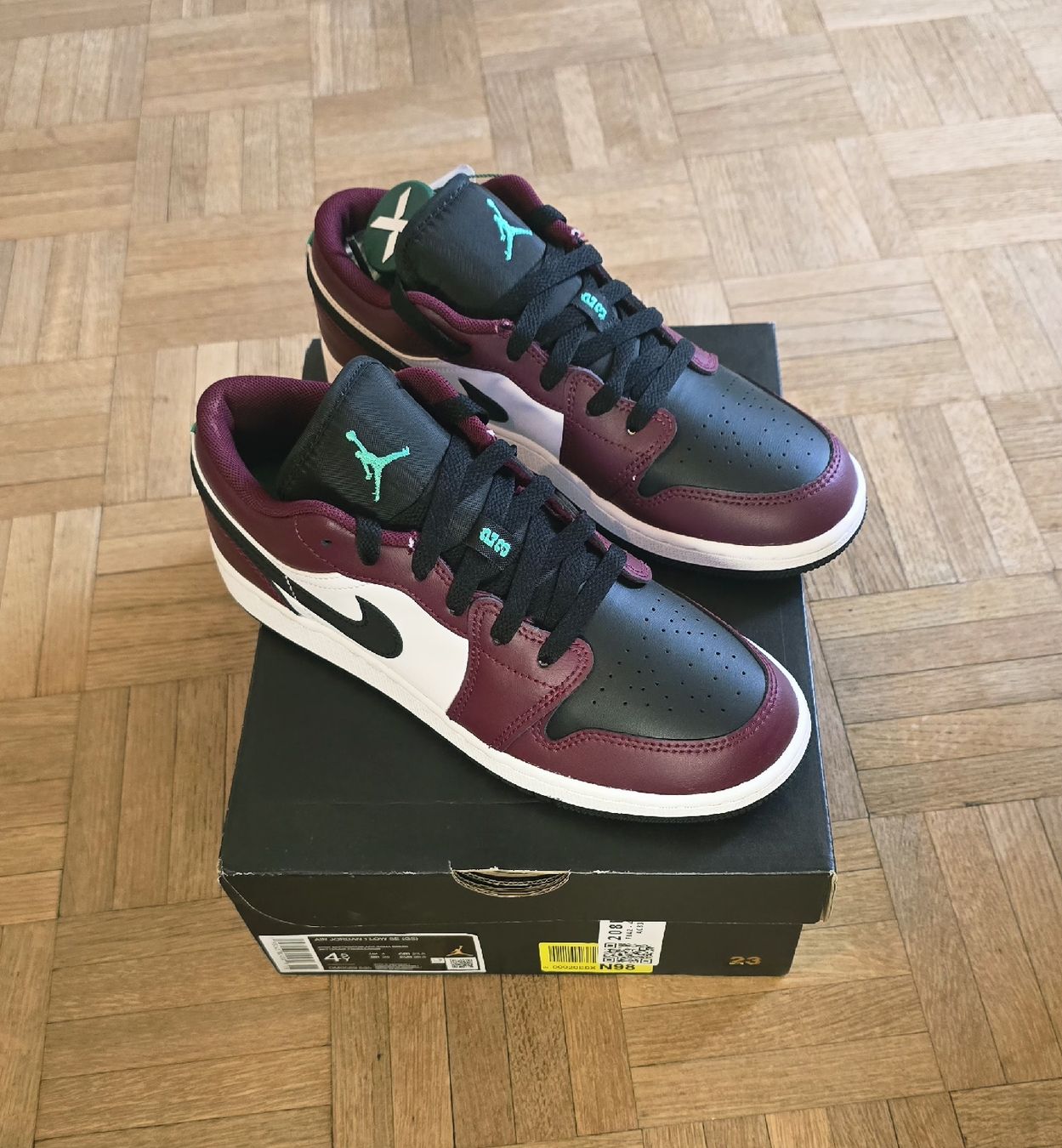 Jordan Damenschuhe: Neu Air Jordan 1 low Se Gr. 36,5 – Neu und originalverpackt aus Winterthur von hel_yb89