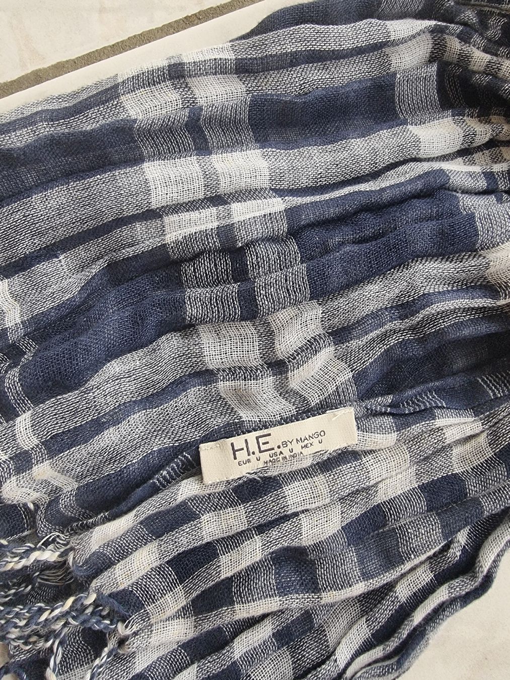 Mango Foulard & Sciarpe: Mango Checkered Cotton Scarf, Blue and White - Cool Evenings – Usato da Rolle venduto da Groovytrain 2