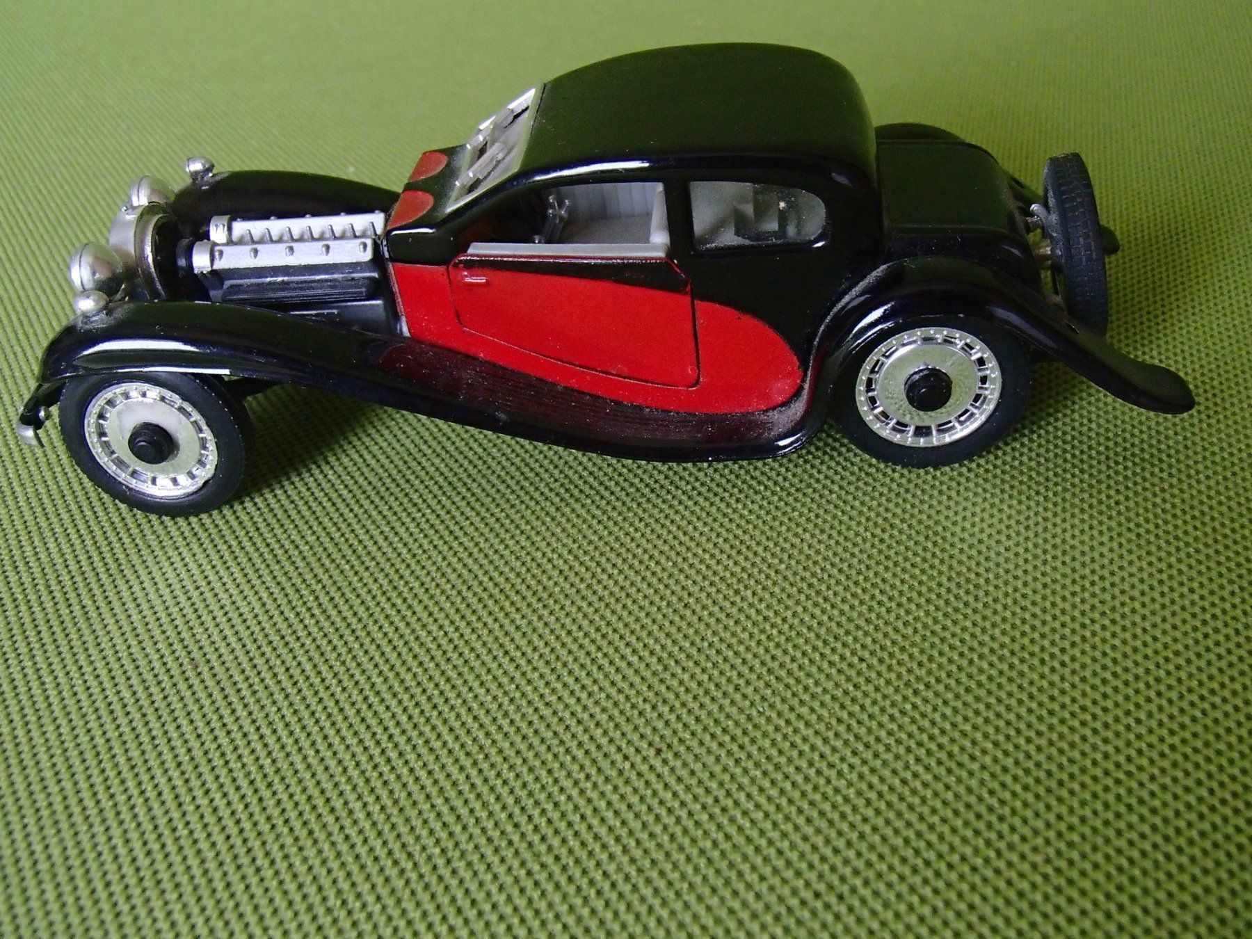 Modellini d'auto: Bugatti T60 Modelauto RIO schwarz rot – Usato da Schöfflisdorf venduto da pullux 4