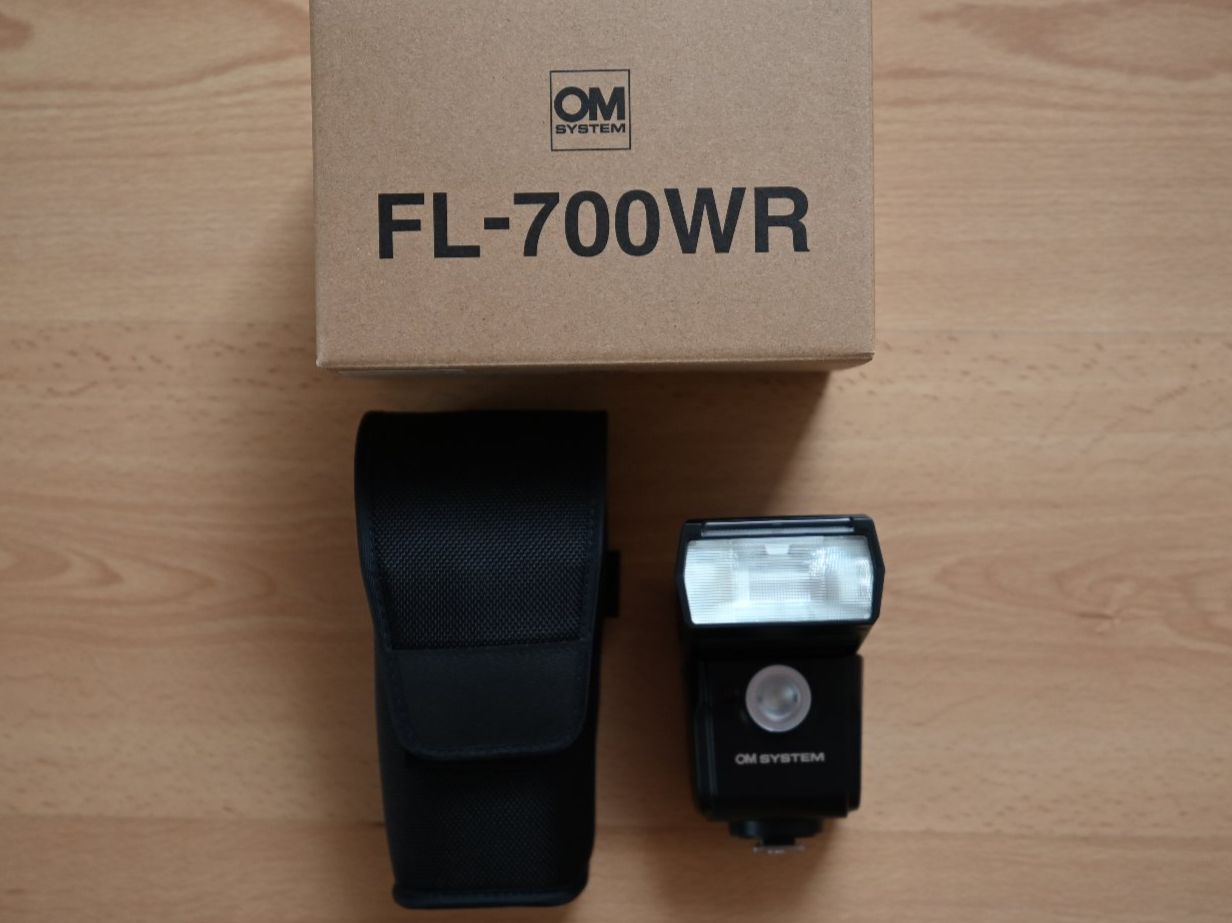 Olympus Flashs: Olympus OM Systen Digial FL-700WR Flash – Neuf (Voir description) à Hägendorf par monogutti 1